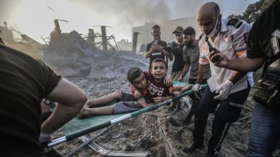 Ден 100 от войната в Газа: Израел се закани с повече атаки