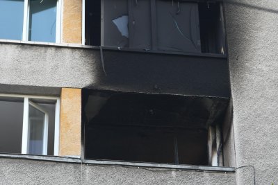 Пожар горя тази нощ в жилищна сграда в столичния квартал