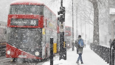 Оранжев код за сняг и поледици във Великобритния