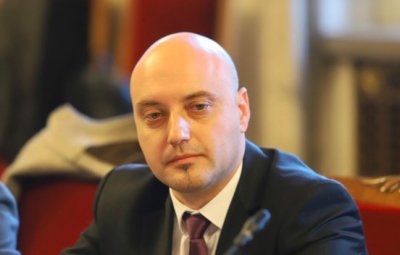 Славов се надява КС да зачете волята на парламента