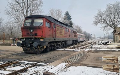 Ето снимки на влака, дерайлирал край Добрич