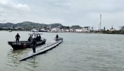 Въоръжените сили на Еквадор задържаха подводница с 3 2 тона кокаин Плавателният