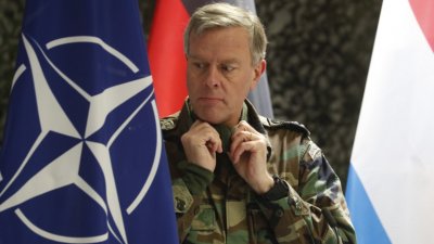 Председателят на военния комитет на НАТО  нидерландският адмирал Роб Бауер каза