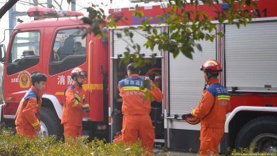 13 души загинаха а друг беше ранен при пожар в