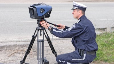 Ще бъдат закупени стационарни камери за скорост за цяла България