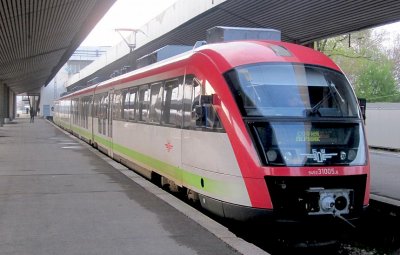БДЖ осигурява допълнителни влакове и места в редовните композиции преминаващи