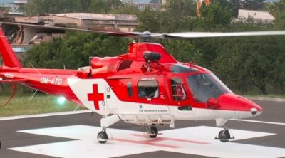 Медицинският хеликоптер каца на АМ "Струма"