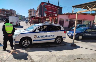 Полицията задържа 9 души в Пазарджик 