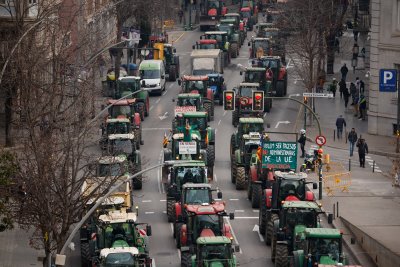 Испанските фермери блокираха магистрали