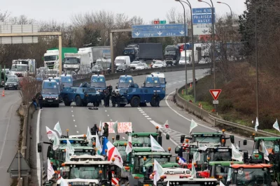 79 души са арестувани в Париж на протеста на фермерите 