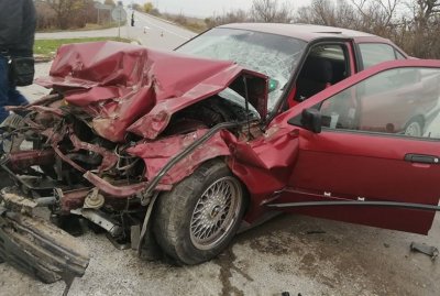 50 годишен шофьор загина при катастрофа на между Искър и Долни Дъбник съобщиха от