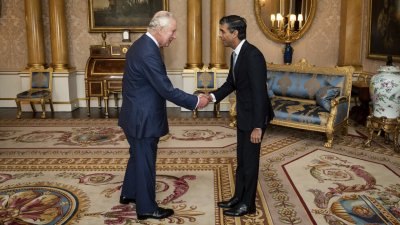 Крал Чарлз III и британският премиер Риши Сунак ще проведат
