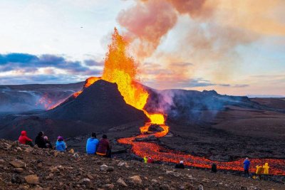 Вулканичното изригване на полуостров Рейкянес в Исландия намаля в петък