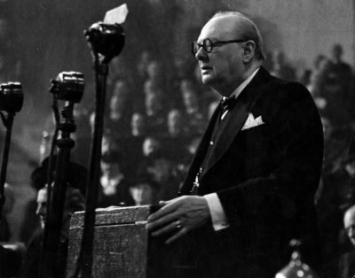 Дентална протеза принадлежала на бившия британски министър председател Уинстън Чърчил 1874 1965