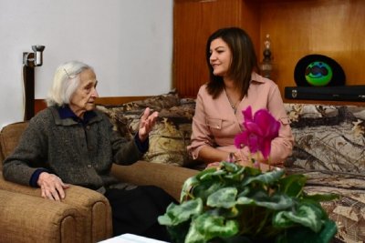 Баба Върба почерпи за 100-годишния юбилей
