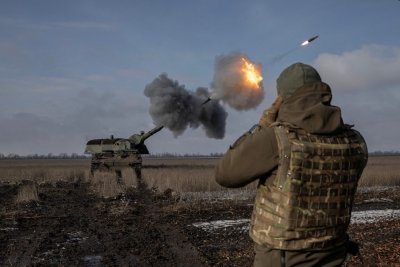 Австралия дава 32,5 млн. долара за закупуване на оръжия за Украйна