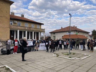 Жителите на пловдивското село Цалапица отново излязоха на протест Хората