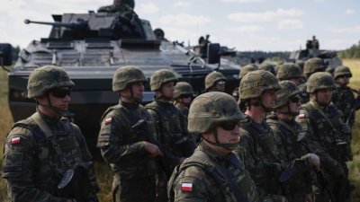 Полша прави 220-хилядна армия