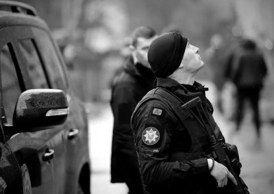 Въоръжени до зъби: Родното НСО охранява в Киев председателя на парламента (СНИМКИ)
