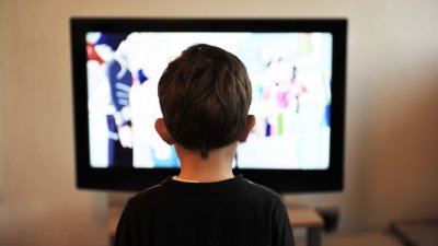"Сова Харис": 96% от децата гледат телевизия, 83% използват смартфон