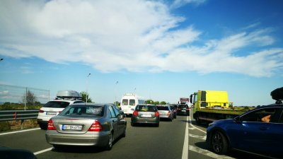 Две катастрофи затрудниха движението на автомагистрала Тракия Пътните инциденти са