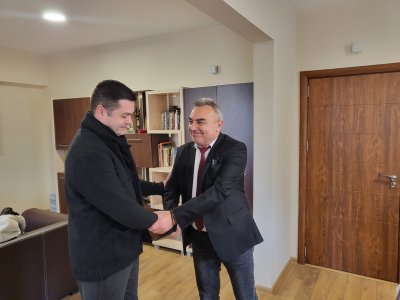 Министърът на културата Кръстю Кръстев посети днес Драматичния театър Адриана