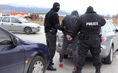 Провежда се специализирана полицейска операция в Бургас по отношение на престъпна група