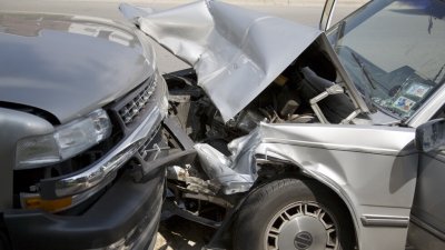 Челна катастрофа между такси и кола в Пловдив, има пострадали
