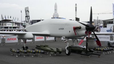 Париж ще поръча 2000 дрона камикадзе, част от които ще бъдат дадени на Украйна 