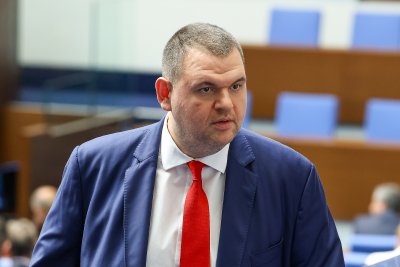 Днес съпредседателят на ПП Кирил Петков направи внушения в публичното