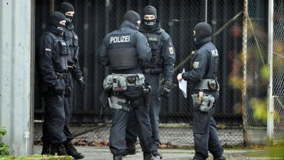 Войник уби четирима души в Германия