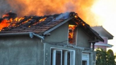 Жена загина при пожар в дома си в харманлийското село Славяново