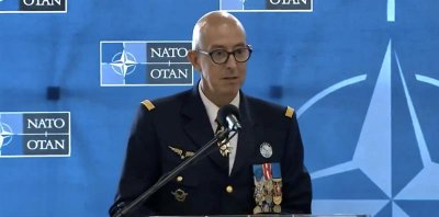 Върховният командващ на Съюзното командване на НАТО по трансформацията генерал