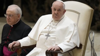 Папа Франциск който страда от грип помоли днес свой помощник