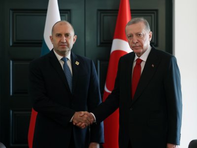 Радев покани Ердоган в България