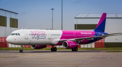 Нискотарифната авиокомпания Уиз еър Wizz air запазва полетите си от