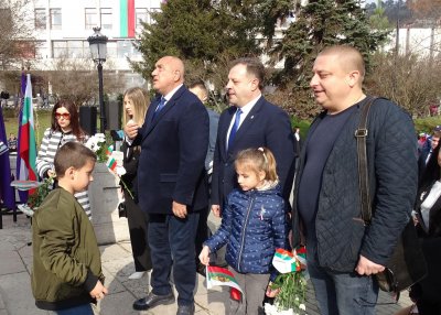 Борисов честити празника от Велико Търново (СНИМКИ)