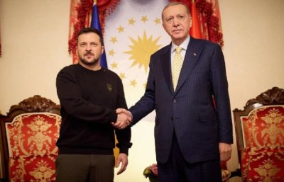 Президентът на Украйна Володимир Зеленски поиска помощ от турския си