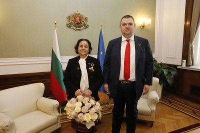 Председателят на парламентарната група на ДПС Делян Пеевски се срещна