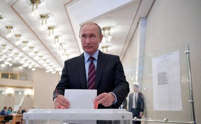 Започва президентският вот в Русия: Путин сам срещу себе си