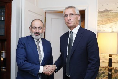 Генералният секретар на НАТО Йенс Столтенберг пристигна в Армения Това е първо