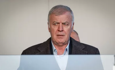 Мажоритарният собственик на Левски Наско Сираков заяви че ще гласува