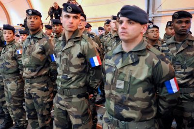Франция опроверга твърдения на Москва, че ще изпрати военни в Украйна