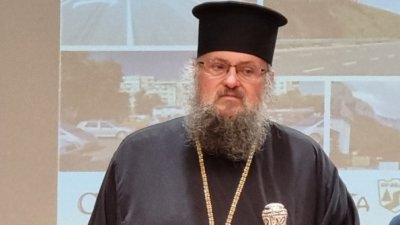 Врачанският митрополит Григорий единодушно беше избран за временен наместник на