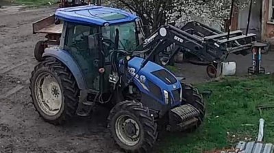 Служители откриха откраднат от фирмата им трактор вместо полицията