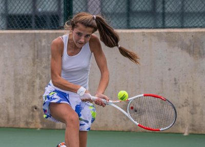 16-годишна българка стигна четвъртфинал на тенис турнир за жени