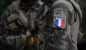 Франция ще мобилизира допълнителни войници за борба срещу тероризма