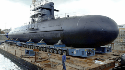 Индонезия купува две подводници от френска фирма