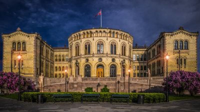 Норвежкият парламент получи заплаха за бомба и полицията засили охраната