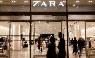 Испанската верига магазини за дрехи Inditex която притежава марките Zara